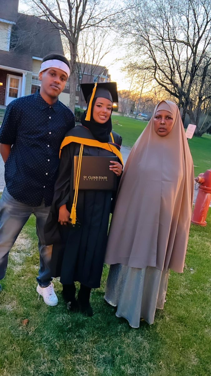ali__khaire's tweet photo. Congratulations waxan halkan hampalyo Uga Dirayaa Walasheyda qalida ah Ekram Oo ka galin badalaty Specialist masters  labaad ee waxbarashada Jamacada waxaan kulee yahay hormar wacan horay u wad dadalka adag aad wado @EkramElmoge https://t.co/1S2WpprBCk
