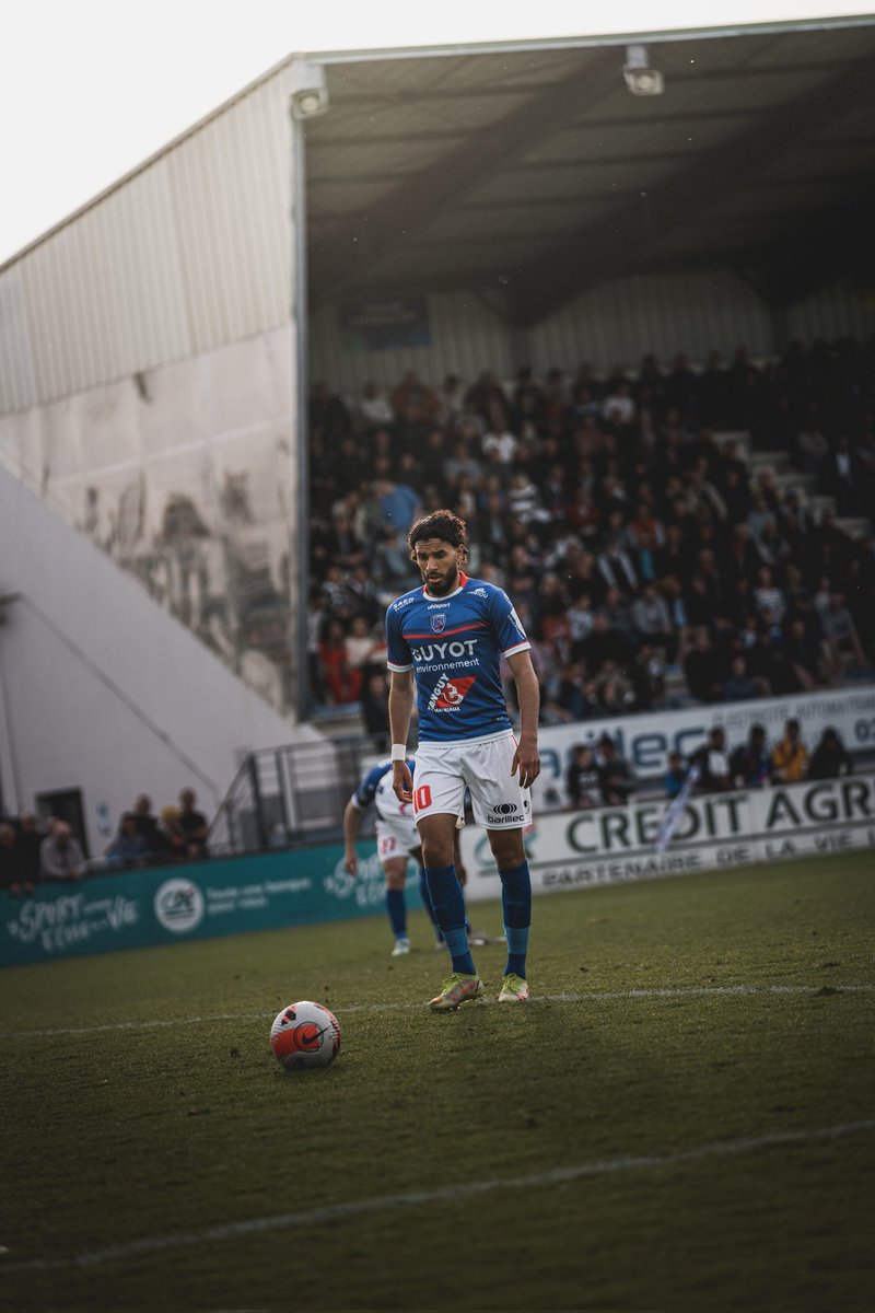 tony_esnault's tweet photo. NATIONAL 1. ⚽️📸

Retour en images sur le dernier match à domicile de l'@USConcarneau face à @FCCOISE ! ⚔️

#USCFCCO l @NationalFFF https://t.co/DErofZqfTJ