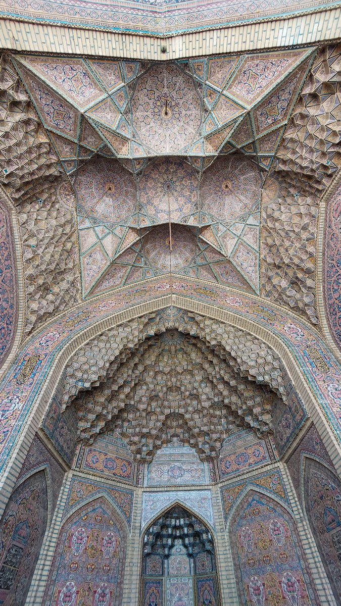 AghMahdi's tweet photo. کجای دنیا همچین معماری میبینی https://t.co/5HalOjSM4d