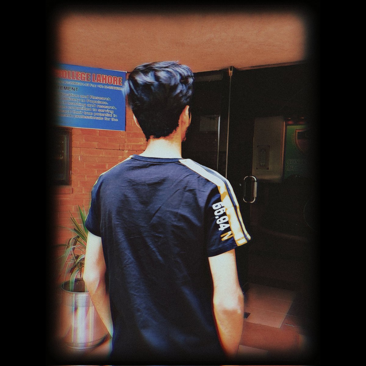 oyeeee_abdullah's tweet photo. I’m a prisoner to a life that’s so empty and cold. https://t.co/LeB5OwRWyf