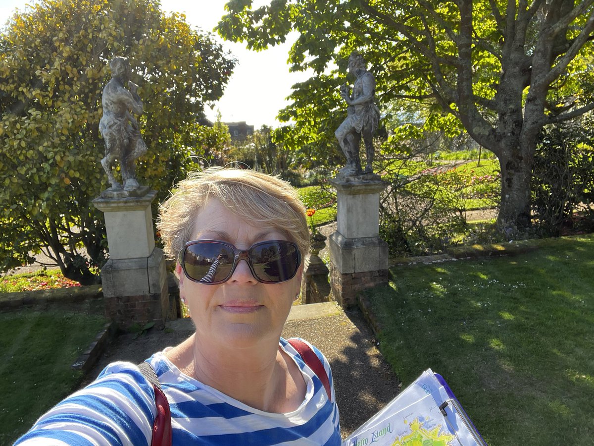 MollyClonk's tweet photo. Looking forward to a day with Wedding media journalists, including a trip to Herm.
#weddingcelebrant #celebrant #ceremonies #celebrantceremonies #islandsofguernsey #namingday #weddingceremony #civilcelebrant #destinationweddings #weddingsinguernsey #guernseyweddings https://t.co/UERa5s5QTx
