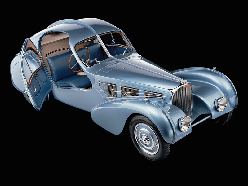 OctaneDE's tweet photo. Text David Burgess-Wise// Fotos Scott Williamson
GEFORMT IM ART-DÉCO-STIL UND REICH AN KURVEN, HAT DER BUGATTI 57 ATLANTIC EINE UNGEWÖHNLICH TIEF GEZOGENE KÜHLERLINIE UND RELATIV VIEL GLAS. IN JEDEM FALL IST ER AUFFALLEND SCHÖN UND SEHR EXTRAVAGANT.

https://t.co/8fyyL1hTR5 https://t.co/pytcxWq2d8