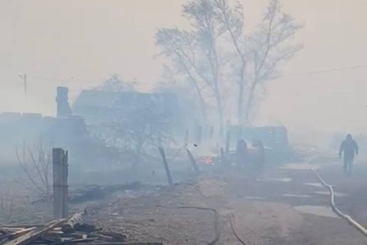 Запустили онлайн по пожарам в Красноярском крае. По сообщениям агентств, уже четверо погибших, в том числе дети.

- Губернатор ввел режим ЧС
- Сообщается о десятках горящих зданиях
- Огонь подступает к соцучреждениям

tayga.info/177437