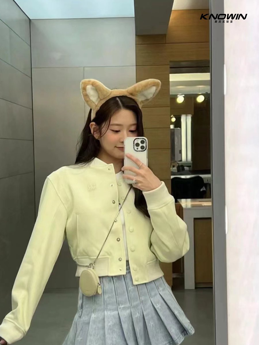 KNOWIN_LAB's tweet photo. 👀Eyecatching denim skirt for sweet hotties 
👗Brand：SMFK 

High waist + pleated skirt design really elongates the body and can well cover the thighs and belly fat. The anti-lighting lining is super reassuring. Who can refuse such a versatile denim skirt? https://t.co/tX7qqZax8T