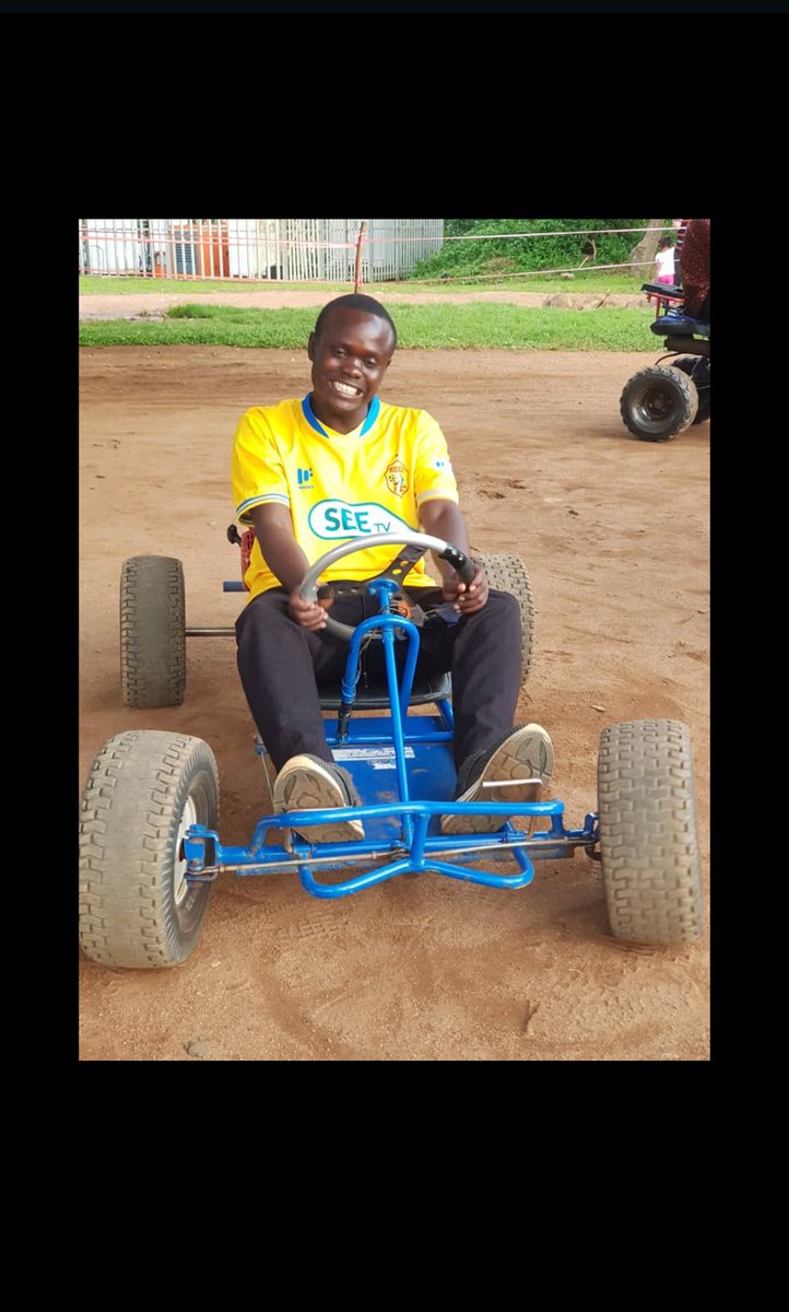 KatereggaAliMu1's tweet photo. Hey @90skid53568086 Football is for the fun who proudly raises his Club's colors: @KCCAFC The fun👇 https://t.co/DfXLbKol3o