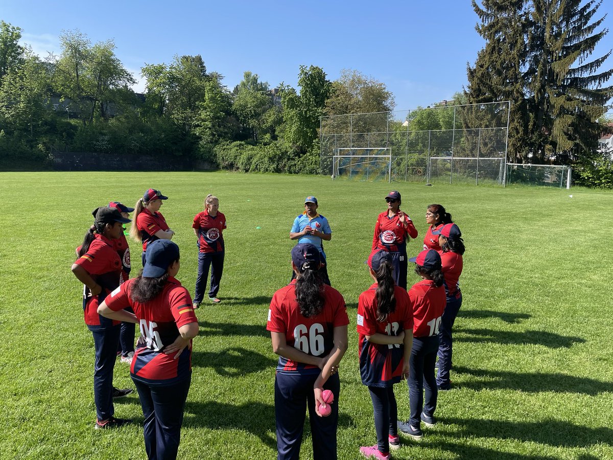 cricket_tvp's tweet photo. Bereit für das Bundesligaspiel Pflugfelden vs  BW United(Kombination aus mehrere Clubs aus BW) 
#germanchampion
#cricket
#sieger
#bundesliga
#DCB
#TVP
#kidscricket 
#cricketingermany
#lkz
#ludwigsburg
#sportludwigsburg
#bwcv
#tvpflugfelden
#sportregionstuttgart
#wlsb
#dosb
#PVP https://t.co/UigZj1jl3J