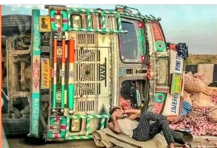 arpit_verma13's tweet image. जीवन में बस इतना ही टेंशन फ्री होना सीखना है। 😜😊