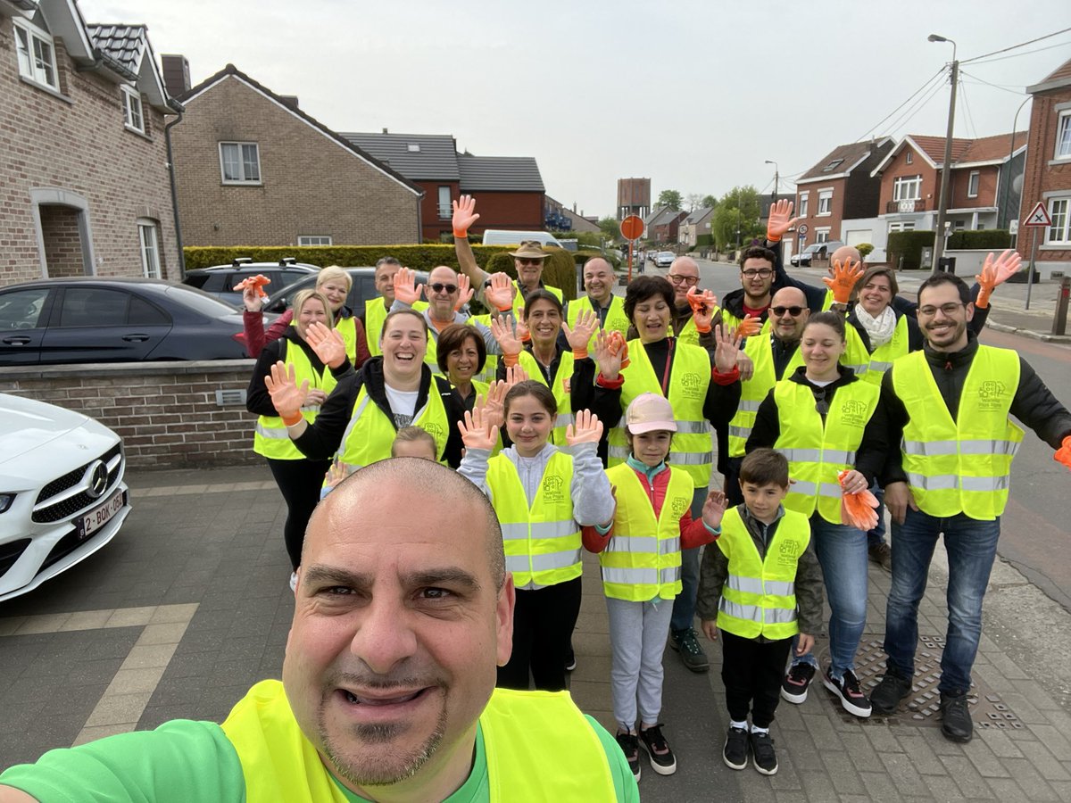 giannitabbone's tweet photo. Ce matin c’est nettoyage du quartier avec notre Comité de quartier DunLonTraInd #BeWapp https://t.co/TihAK98gQZ