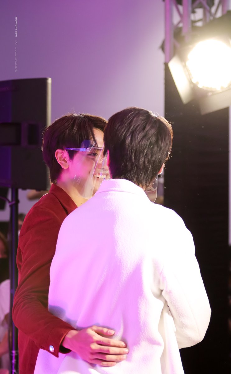 midnightsunq's tweet photo. ของานคู่อี้กกกกกก แง้ 😭✨

@ChenRcj #จุงอาเชน 
@dunknatachai #dunknatachai 
#TheMallSummerxจุงดัง https://t.co/1biRA39wZx