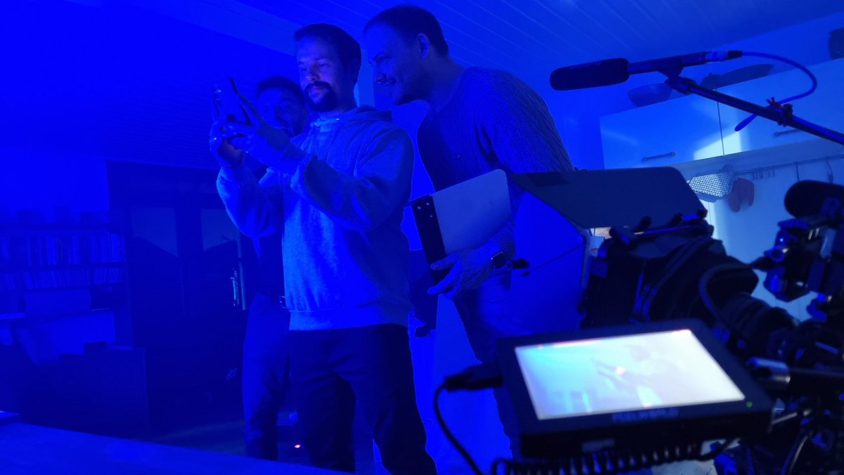 Quick selfie break, then back to hard, late night work. <a href="/Chris_deWiborg/">Chris Wiborg - Official ❎️</a>