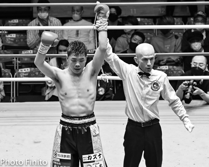 FinitoYamaguchi's tweet photo. スーパーバンタム級4回戦
細川 兼伸(ワタナベ) vs 荒木 広大(北海道畠山)
#ボクシング #boxing #モノクロ #monochrome #細川兼伸 #荒木広大 https://t.co/mhRBWpISU7