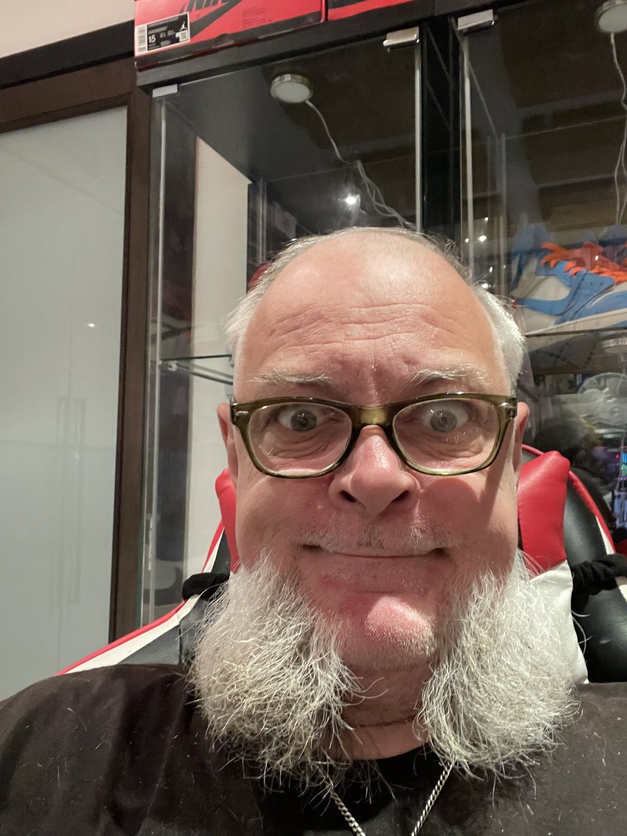 Papanomalyxd's tweet photo. @HenricoMorton10 Me too https://t.co/RdxAKSZH6b