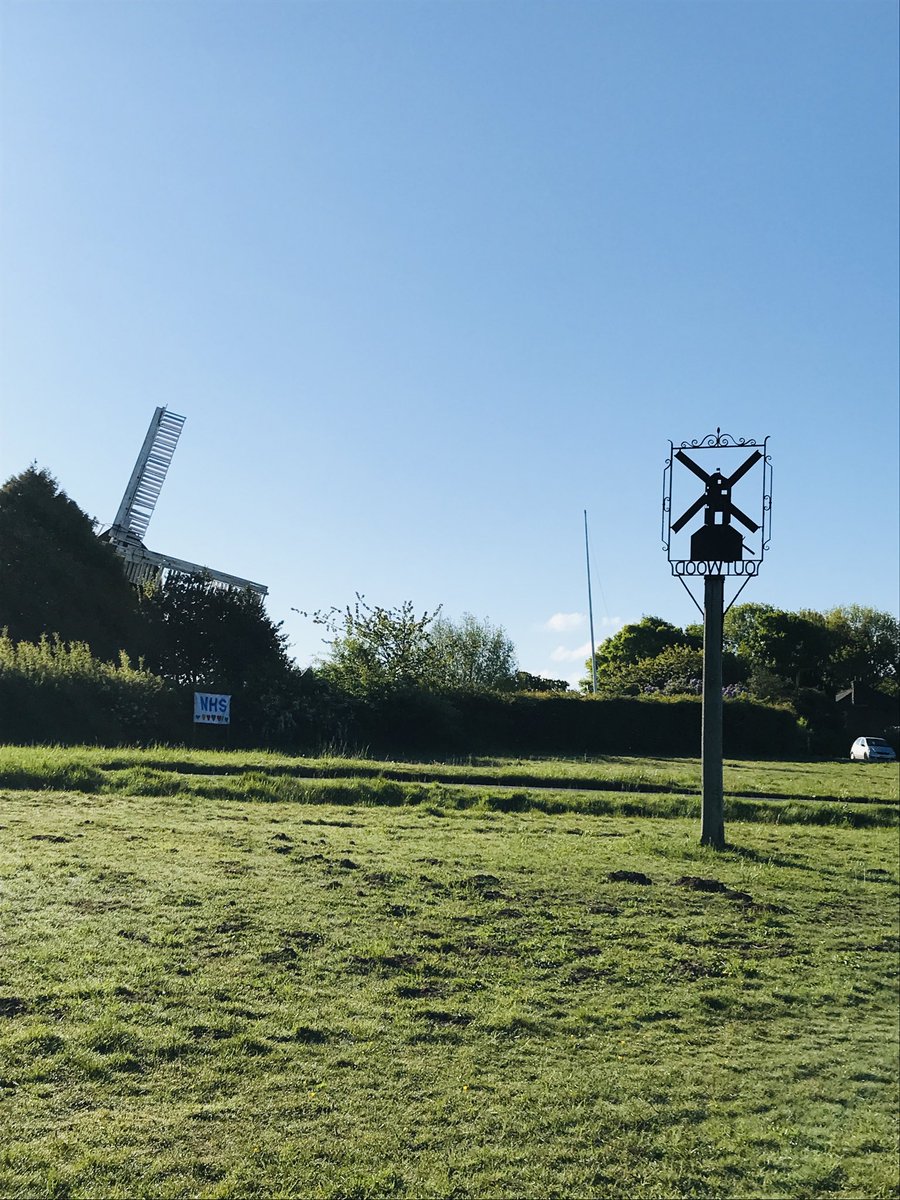 jesslove83's tweet photo. #SurreyDay #Outwood #lovewhereyoulive https://t.co/CbQqPSvmkk