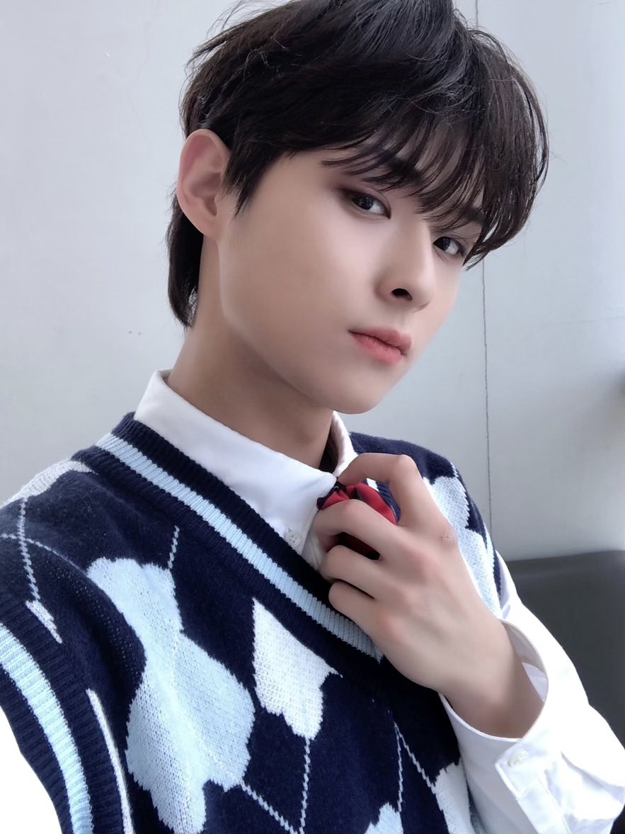 dkz_dy's tweet photo. #민규 #MINGYU
막방이라니😭 너무 속상하지만 이제 시작이니까 우리 앞으로도 재밌는 추억 많이 만들어요>< 이번 활동 아리들 덕분에 너무 행복했어요 고마워요❤️ https://t.co/h31TGjDQTj