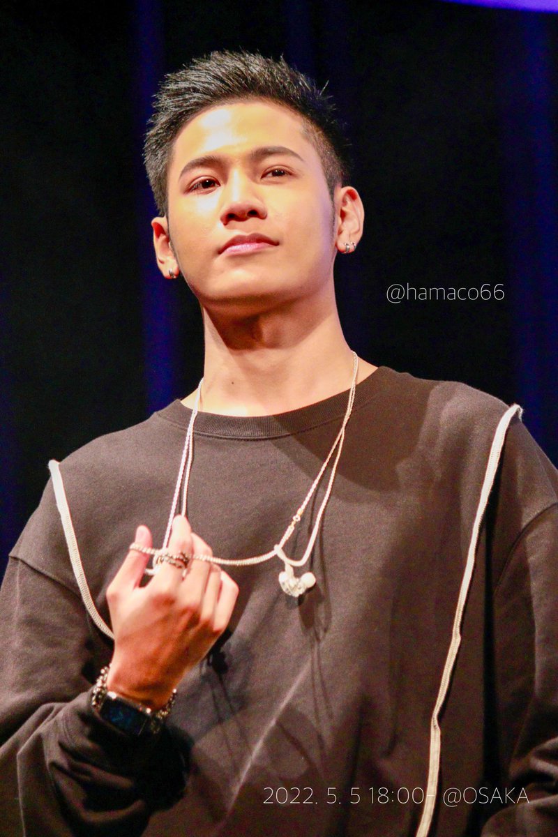 hamaco66's tweet photo. かっこいいぴしん♥️สุดหล่อ♥️
#SingtoPrachaya
#SamoonsJapan
#Singto1stJapanFM2022
#สิงโตปราชญา https://t.co/s95ZFumeAd
