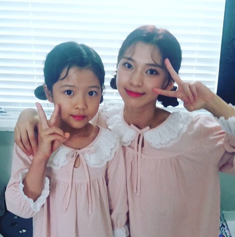 3YEHOURLY's tweet photo. #3YE #써드아이 • #YURIM #유림 https://t.co/TJKAbEZwE5