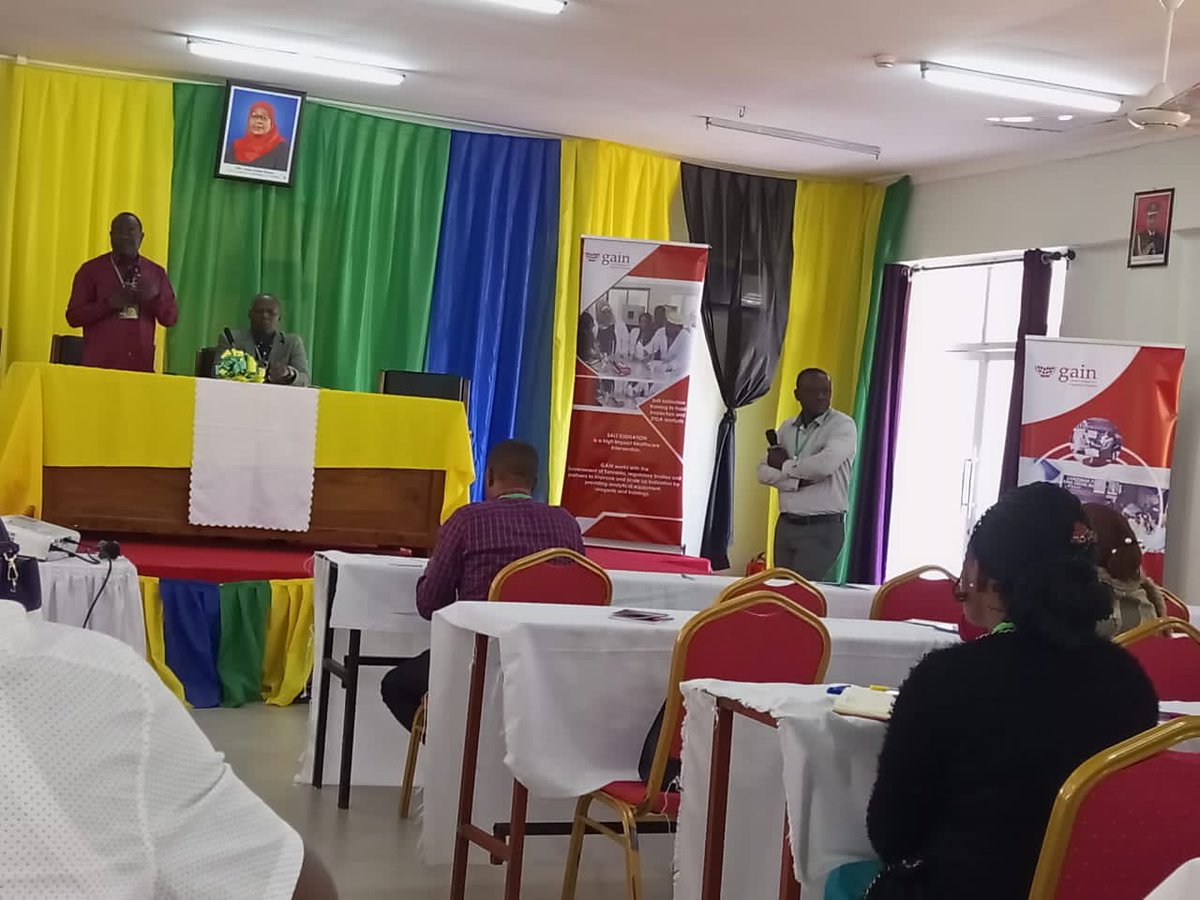 GAIN_TANZANIA's tweet photo. @GAIN_TANZANIA today is  privileged to Launch it's joint Fortification and Biofortification Project in Dodoma region. The project will be implemented in 5 regions in Tz
Pictured, @GAIN_TANZANIA  Country Director @EnockMusinguzi1 &amp; TAMISEMI representative giving opening remarks. https://t.co/kLfHMrGkAW
