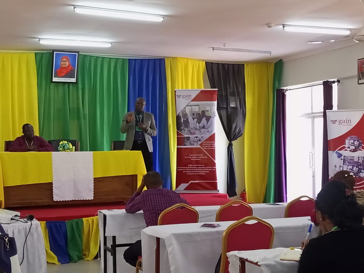GAIN_TANZANIA's tweet photo. @GAIN_TANZANIA today is  privileged to Launch it's joint Fortification and Biofortification Project in Dodoma region. The project will be implemented in 5 regions in Tz
Pictured, @GAIN_TANZANIA  Country Director @EnockMusinguzi1 &amp; TAMISEMI representative giving opening remarks. https://t.co/kLfHMrGkAW