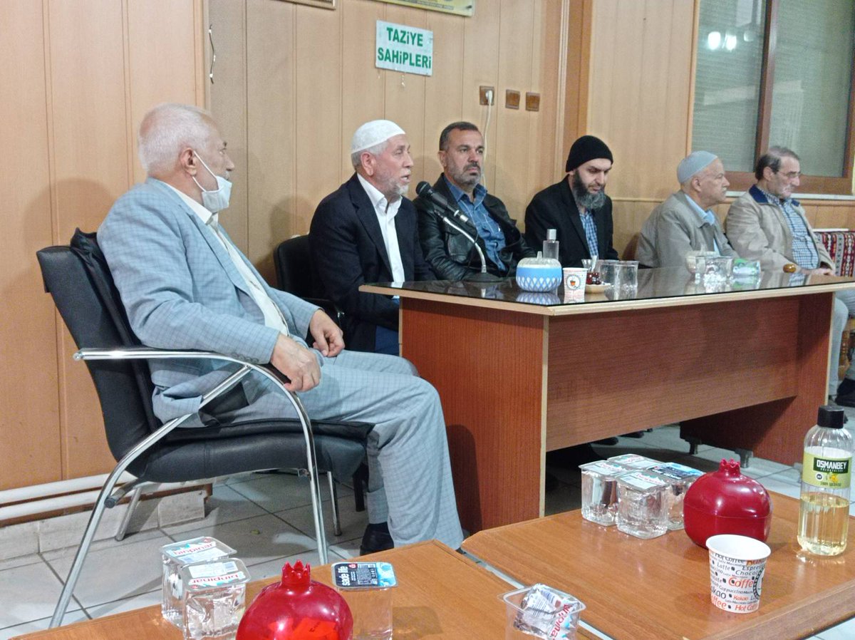 HudaParSur_'s tweet photo. İlçe Başkanımız Sn. Ercan Şenol ve yönetimi, ilçe yönetiminden Sn. İsmail Karakuş ve Umut Kervanı Vakfı Başkanı Sn. Şahin Elçin'in vefat eden akrabalarının taziyesine katıldı.

Vefat edenlere Allah'tan rahmet yakınlarına sabır niyaz ediyoruz.

Mekanları Alî olsun.

#HÜDAPAR https://t.co/B7tV4lAS8H