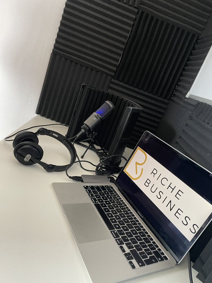 As it's weekend have a think are you getting the most out of: 
📈 Business Development
👨‍💻 Marketing / Web design
🎙 Broadcasting/Voiceover
🎥 Video production with licensed drone
📖 Print/Brochure design
🖊 Copywriting/Blogging
💬 Let's chat!
👉 richebusiness.co.uk