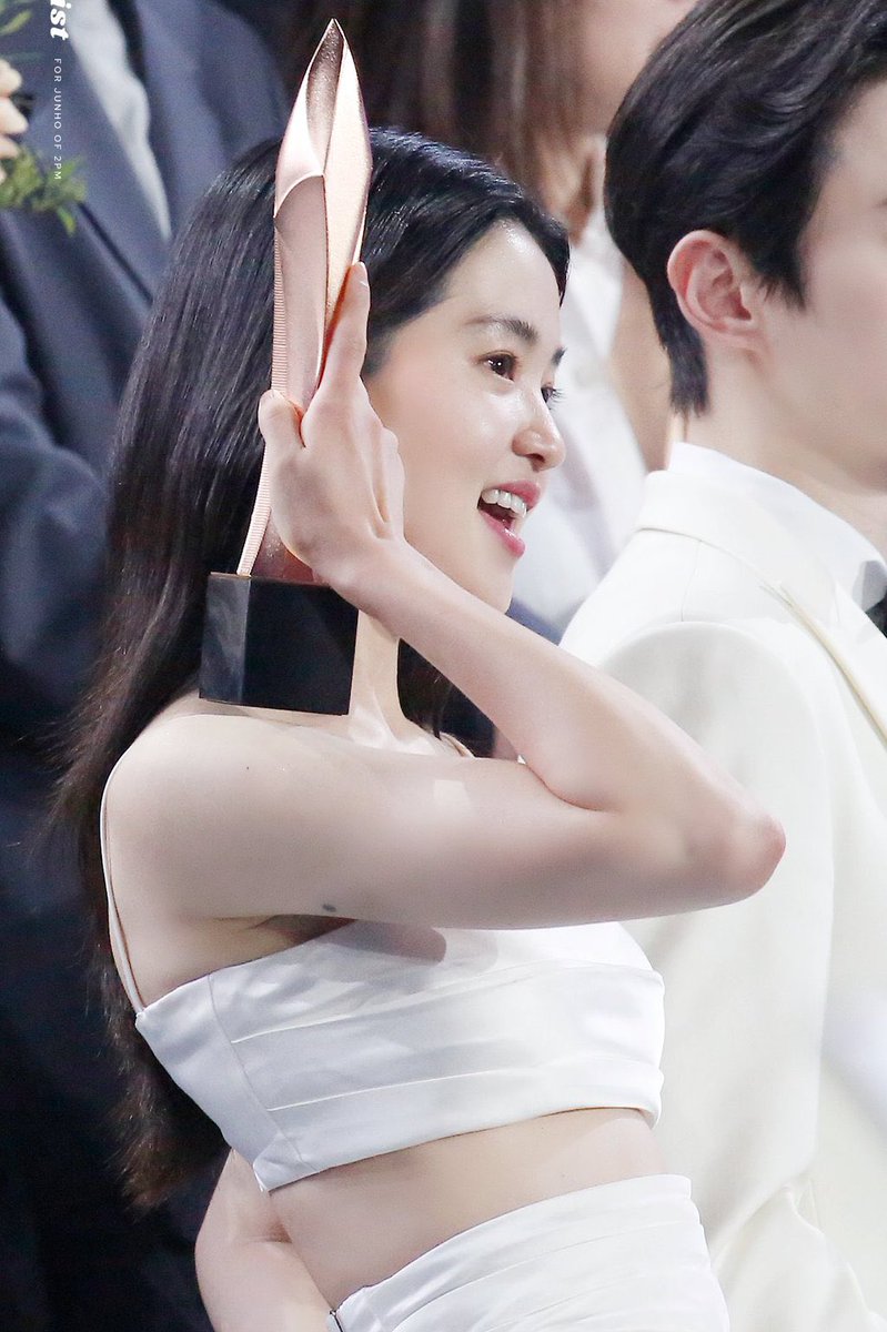 taeritubbies's tweet photo. OUR BEST ACTRESS AND GOLD MEDALIST 🏆🥇🤺 https://t.co/9p9qCpSC4Z