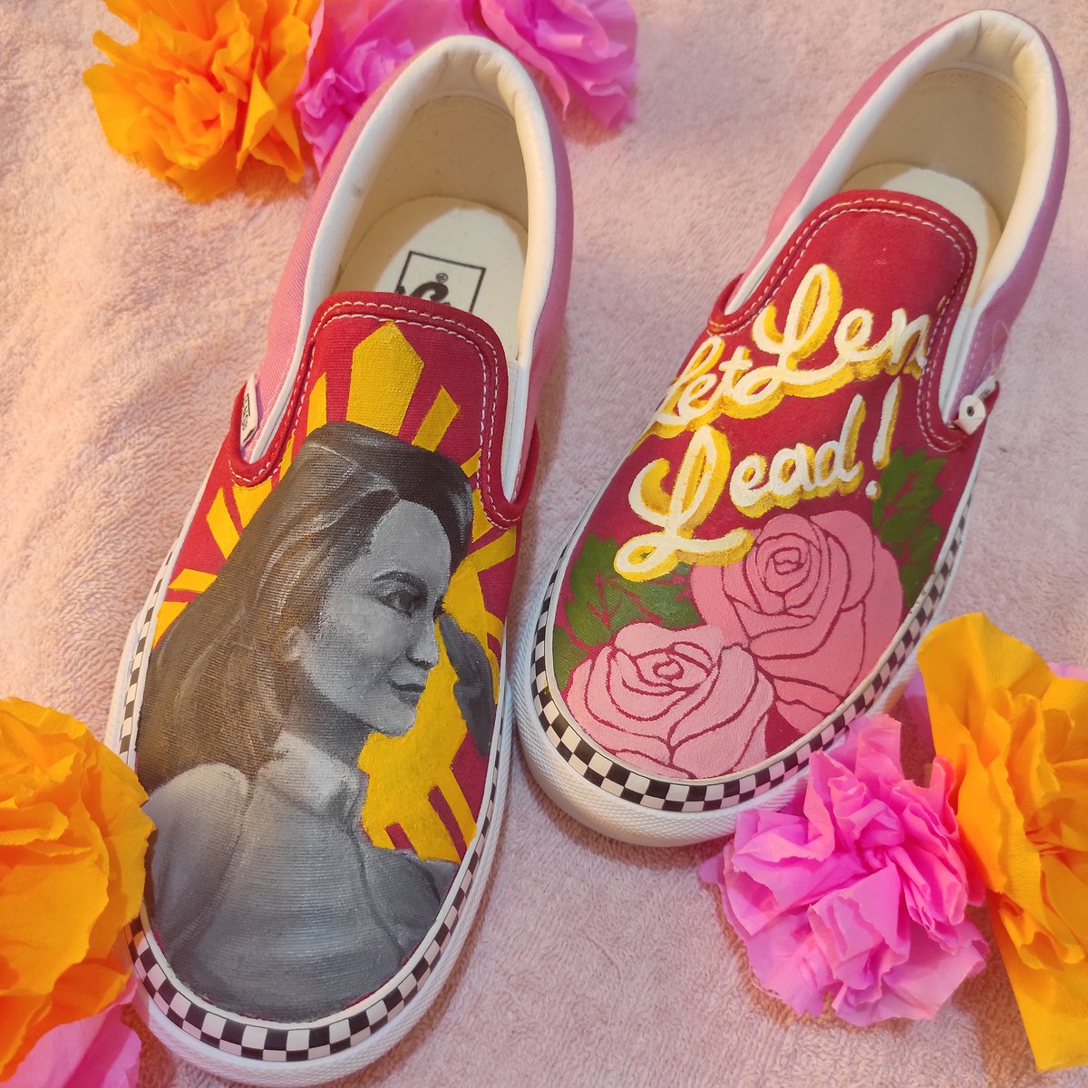 custom_maiden's tweet photo. Vans x Leni Robredo 🇵🇭🌸🌾💕
Size 7.5 M / 9.0 WM
Php 3k only

Para kumpleto na outfit mo sa miting de avance 🌈

Open for meetup today in Makati!

#LeniIsOurPresident
#7KikoPangilinanVicePresident
#KikoIsOurVP
#MakatiIsPink 
#IbotoNa10Pilipinas
#LeniKikoMitingDeAvance https://t.co/RDiitIS3xp