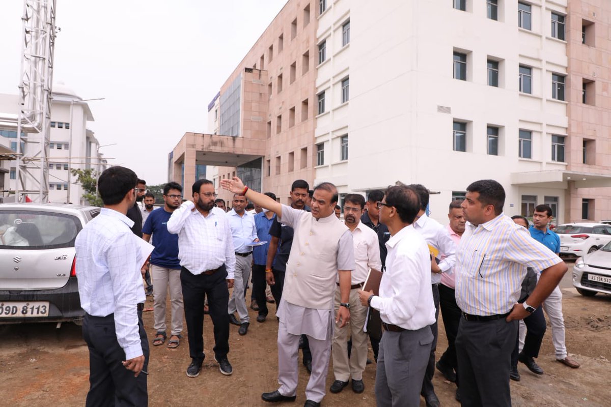 himantabiswa's tweet photo. Ahead of its inauguration by Adarniya HM Shri @AmitShah ji on May 9, reviewed preparations at Super Speciality Hospital &amp; Cardiothoracic &amp; Neuroscience Centre at GMCH.

Also visited Maternal &amp; Child Health Centre construction site along with Cabinet colleague Shri @keshab_mahanta https://t.co/OoOiBk6FZy