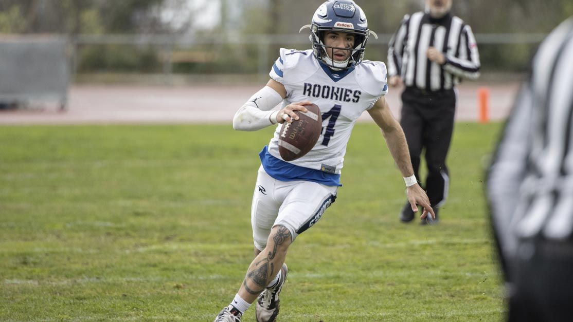 ashisfootball's tweet photo. 🔥 SEMIFINALES LIGA NACIONAL SERIE A 🔥

¡Barberà Rookies y Black Demons saltarán al campo con vistas a estar en el último partido de la temporada luchando por alzarse campeones de Serie A!

⬇️ ¡Y la previa más completa la tienes aquí! ⬇️
https://t.co/aH5b0vob3l

📝 @adrisanhawks https://t.co/4vmGwEdu3k