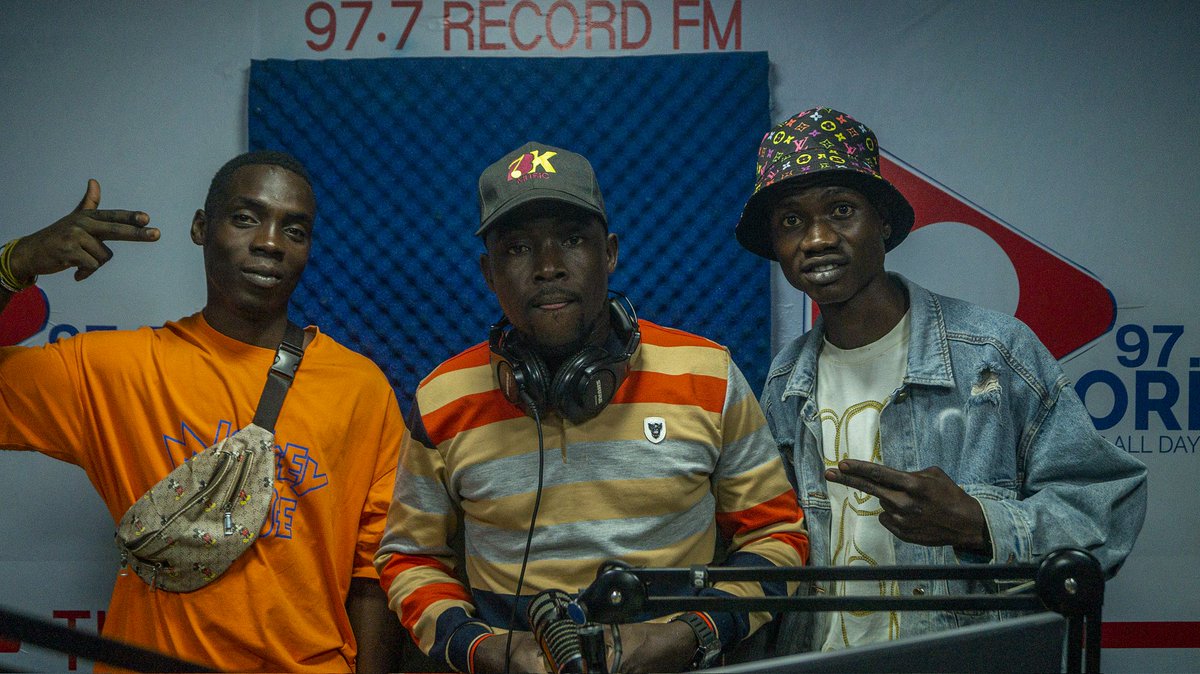 FogoXeipa's tweet image. Thank you @BigBrojamal1 and @RecordFm977 for having us on the #FridayHitsLive show. 🔥💯

#FogoXeipa #Labiisa