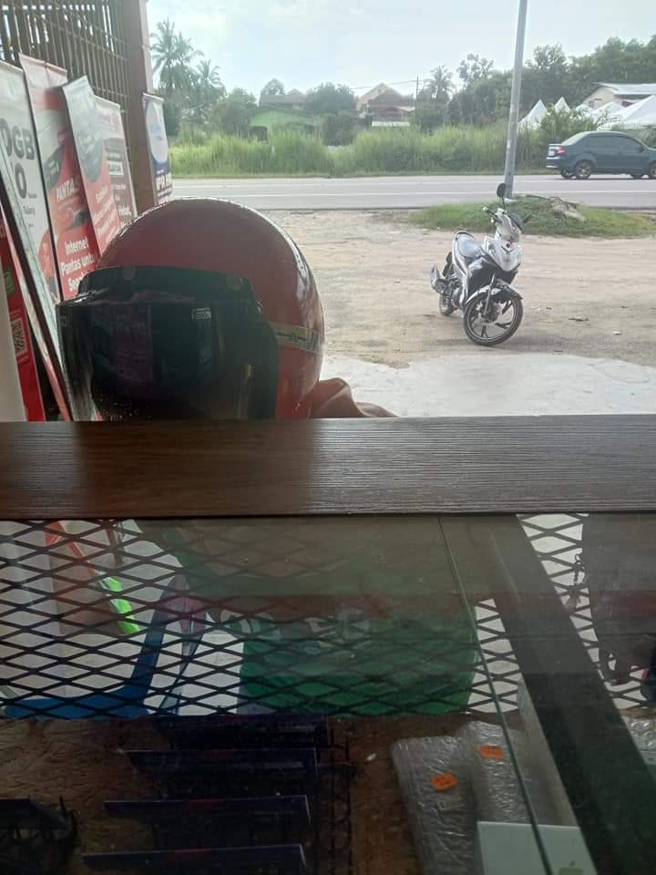 69Pakar's tweet photo. Alhamdulillah settle pendaftaran no baru celcom. Customer nak testing no baru. Nak no celcom meh datang kedai. Plan hot RM35/sebulan unlimited data.

#celcom #celcomprepaid #celcommachang #celcomkampungmembunga https://t.co/GpqmUCdbkq