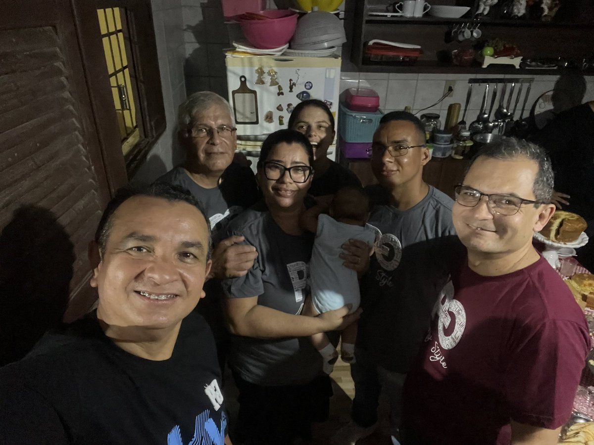 “O pequeno grupo é a porta de salvação para as pessoas.” by Ísis (Líder do PG Joao 3:16).

• Regularidade nas reuniões!
• Foco na salvação de gente!
• Discipulando componentes!
• Ações solidárias!
• Batismos de componentes!
• Breve um ministério!
#pgmystyle 
#euoroas6horas