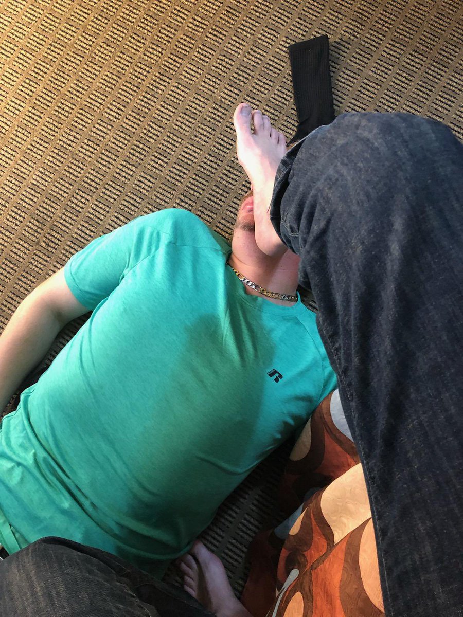 MNslave79's tweet photo. The 1st RT this faggot was lucky to have with Master Mark @duude2324 I was so so fricking nervous the whole visit. Barely able to speak. Let’s just say i didn’t believe Master Mark when he said his feet were so stinky several years later and i’m lucky to be serving him https://t.co/7ZwKPG9F0r
