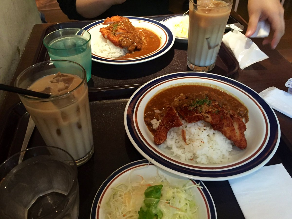 MSenyu's tweet photo. こっちのアカウントでは昔だけどあの学食カレー載せとこう🍛🍛
先生方おめでとう㊗️

#カレー記念日20220507 https://t.co/Nhe17QzweB