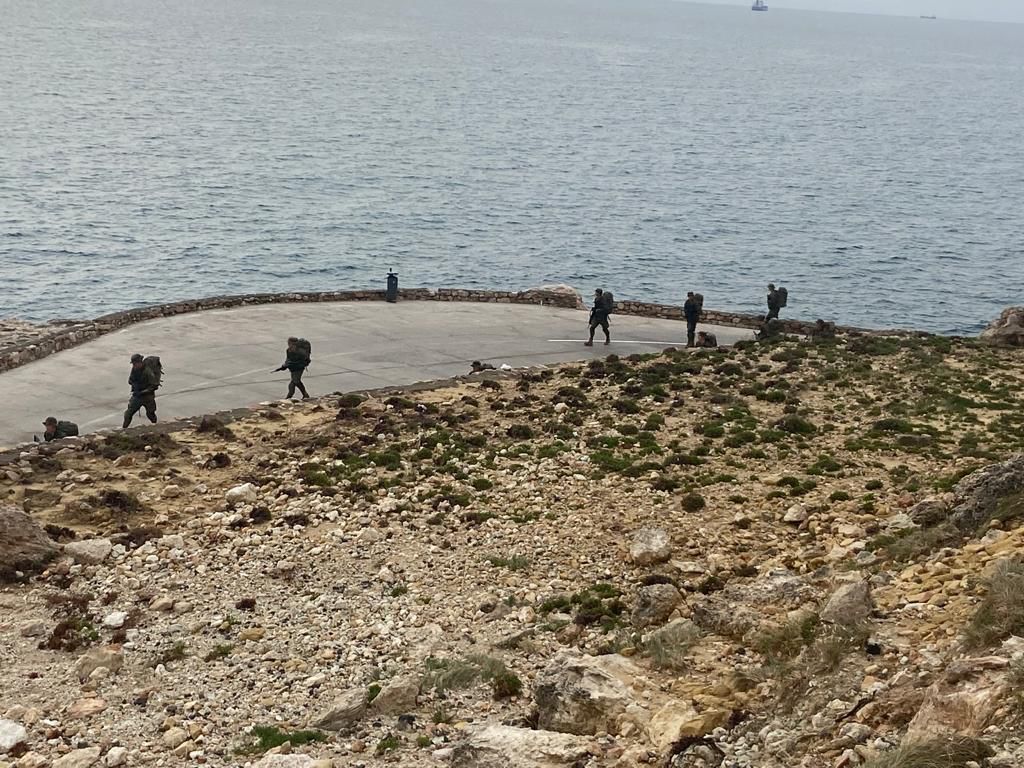 COMGEMEL_ET's tweet photo. Los legionarios del 2° ciclo 2021 del CEFOT n°1 incorporados al #TGC1 se encuentran realizando su fase de adaptación a la unidad, perfeccionando su instrucción individual."Jamás un Legionario dirá que está cansado, hasta caer reventado; será el cuerpo más veloz y resistente". https://t.co/zbYATSniR1