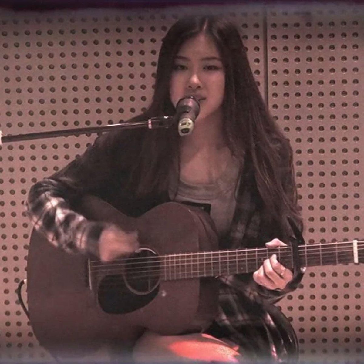 BLACKPINKCNTRAL's tweet photo. It has been a decade since #ROSÉ became a trainee. Thank you for not giving up on your dreams and letting us hear your dreamy voice and witness your endless talents. We love you, our Genius Musician 🌹

DECADE JOURNEY WITH ROSÉ
#TenYearsWithROSÉ @BLACKPINK https://t.co/jukqtyI6i8