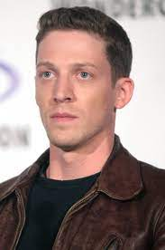 merlinpapin3's tweet photo. On souhaite un Bon Anniversaire à #ZachAppelman qui a 36 ans , on peut le voir dans
New Amsterdam
The Passage
The Résident
Like Father
La Fabuleuse Mrs Maisel
Sleepy Hollow
Chicago PD
@FredOL69007 https://t.co/BZW1emQmt9