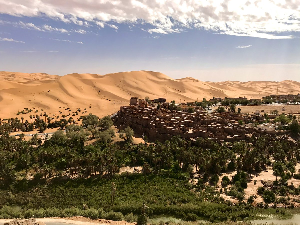 ReyadBelkacem's tweet photo. 📍 L’enchanteresse, Taghit, Algérie 🇩🇿
#RoadToDjazair https://t.co/QVAzDV6jqj