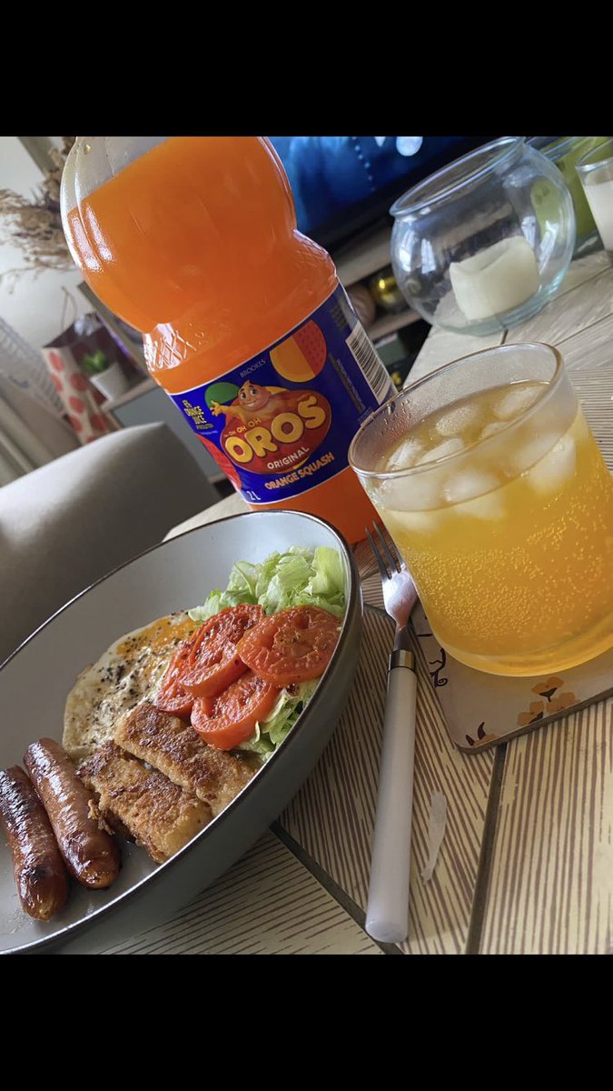 marcallex_msibi's tweet photo. @sa_oros Prepared breakfast for mom used sprinkling water and oros  #Oros #FullOfFun #OrosFullOfFun #FullOfFlavour #FullOfFamily #JustAddFun https://t.co/Yadj3Tw477