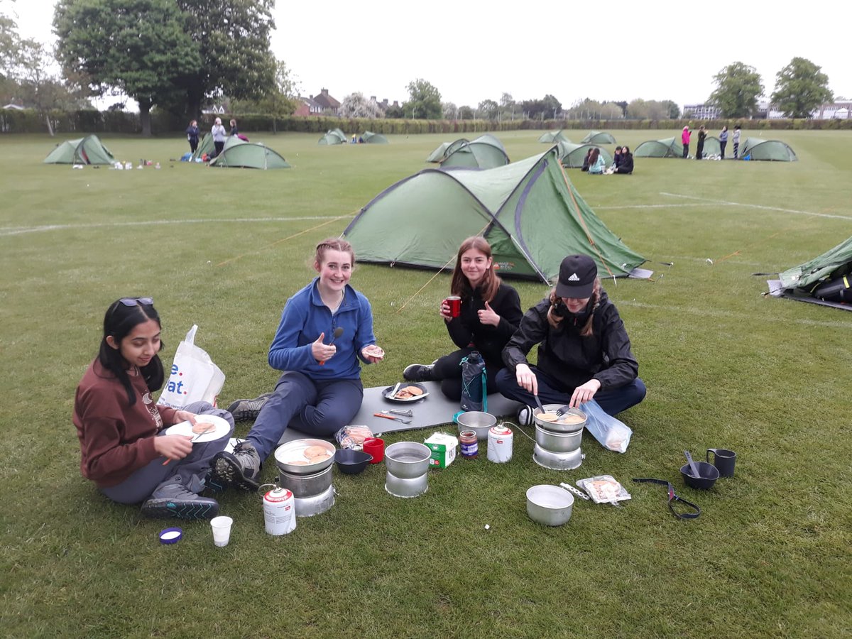 AylesburyHigh's tweet photo. Breakfast is served! @DofESouthEast
#aylesburyhighschool #school #student #dofe #trainingweekend https://t.co/734bPMYwOl