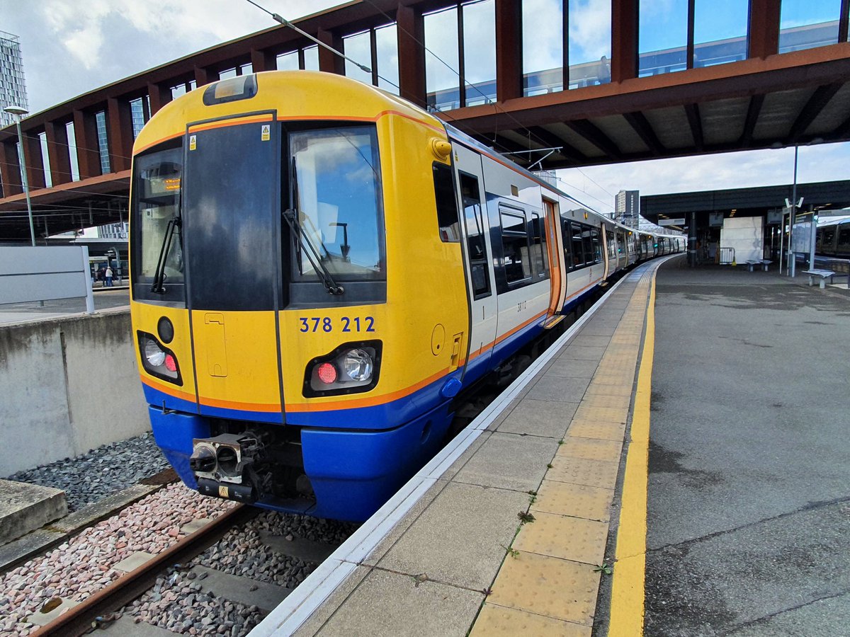 JamesTGlossop's tweet image. London Overground 378212 at Stratford earlier on a service to Clapham Junction. (07/05/2022) #stratford #class378 #LondonOverground #trains @JedKendray @303032_trains