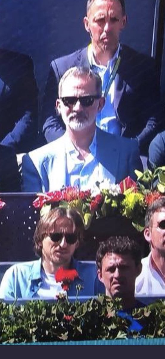 MrGlassesRMCF's tweet photo. El Rey viendo el Nadal-Alcaraz, tb podemos ver a Felipe haciendo lo mismo. https://t.co/fDTu7J1ZQR