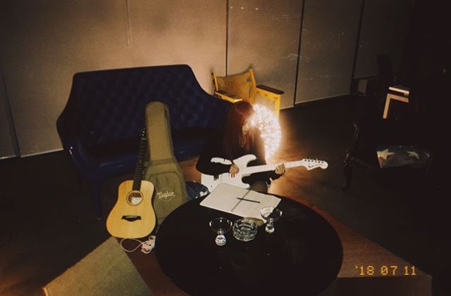 rsyonge's tweet photo. its been a decade with you, how time flies. our best girl thankyou for never giving up to chase your dream. witnessed you since day one untill now be a great musician, so proud of you  ♡

DECADE JOURNEY WITH ROSÉ
#TenYearsWithROSÉ https://t.co/n7LLIRTpl0