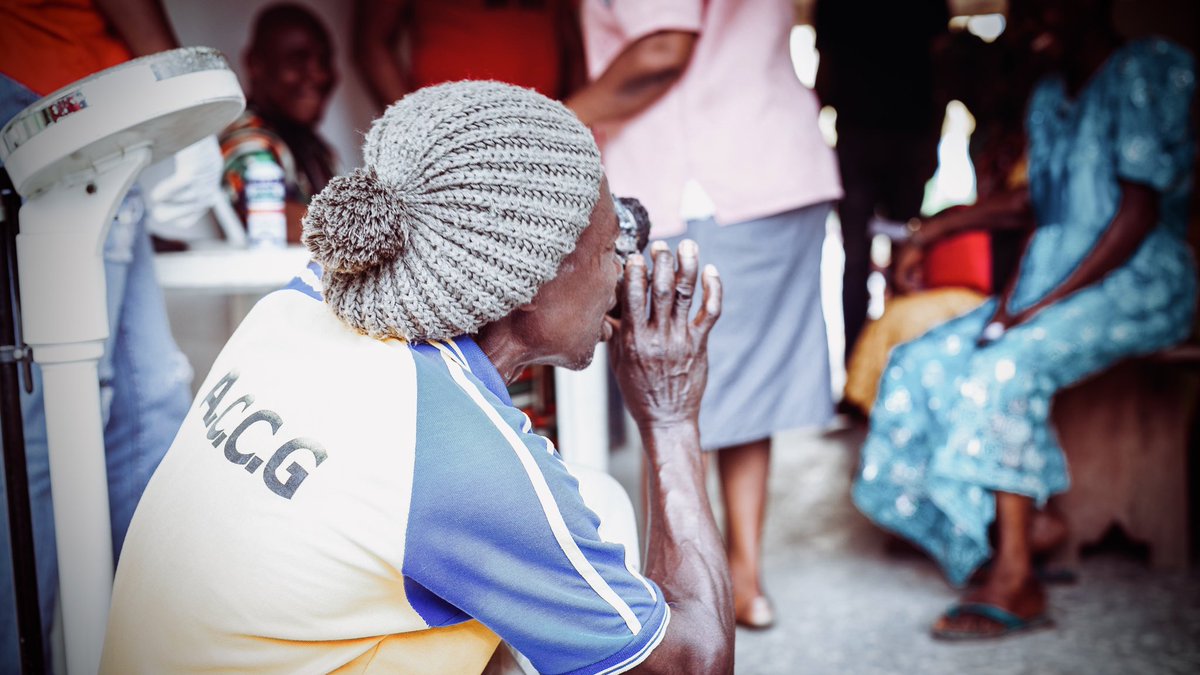 adebajo_mayowa's tweet photo. When you see passion it can never go unidentified: on one of our medical outreaches organized by Mediatrix Development Foundation i met with this gentle man right here.. 
#DavidoDay  Big Wiz #EndASUUStrike Ramsey Noah https://t.co/KlLEkrY2EF
