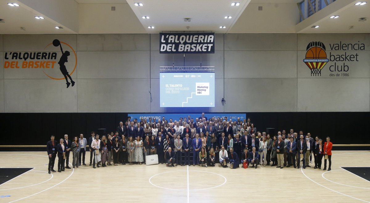 valenciabasket's tweet photo. 🤝✅😍 #MM22VBC
Cas 👉 El Marketing Meeting de Valencia Basket celebra con éxito su undécima edición
https://t.co/qzRuwK9kJp
Val 👉 El Marketing Meeting de Valencia Basket celebra amb èxit la seua onzena edició
https://t.co/hIdjBXopJp
Eng 👉 https://t.co/k3ZhYPzU0u https://t.co/lxF03Zz4uN