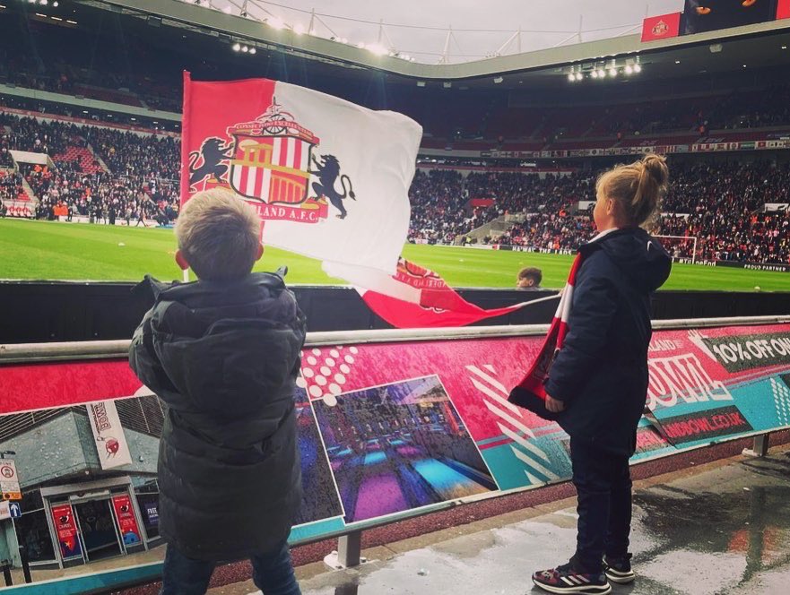 What a night! Another step closer to Wembley l 👊 #SAFC