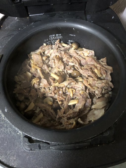 豚肉の炊き込みご飯でした
味薄くなってしまった 