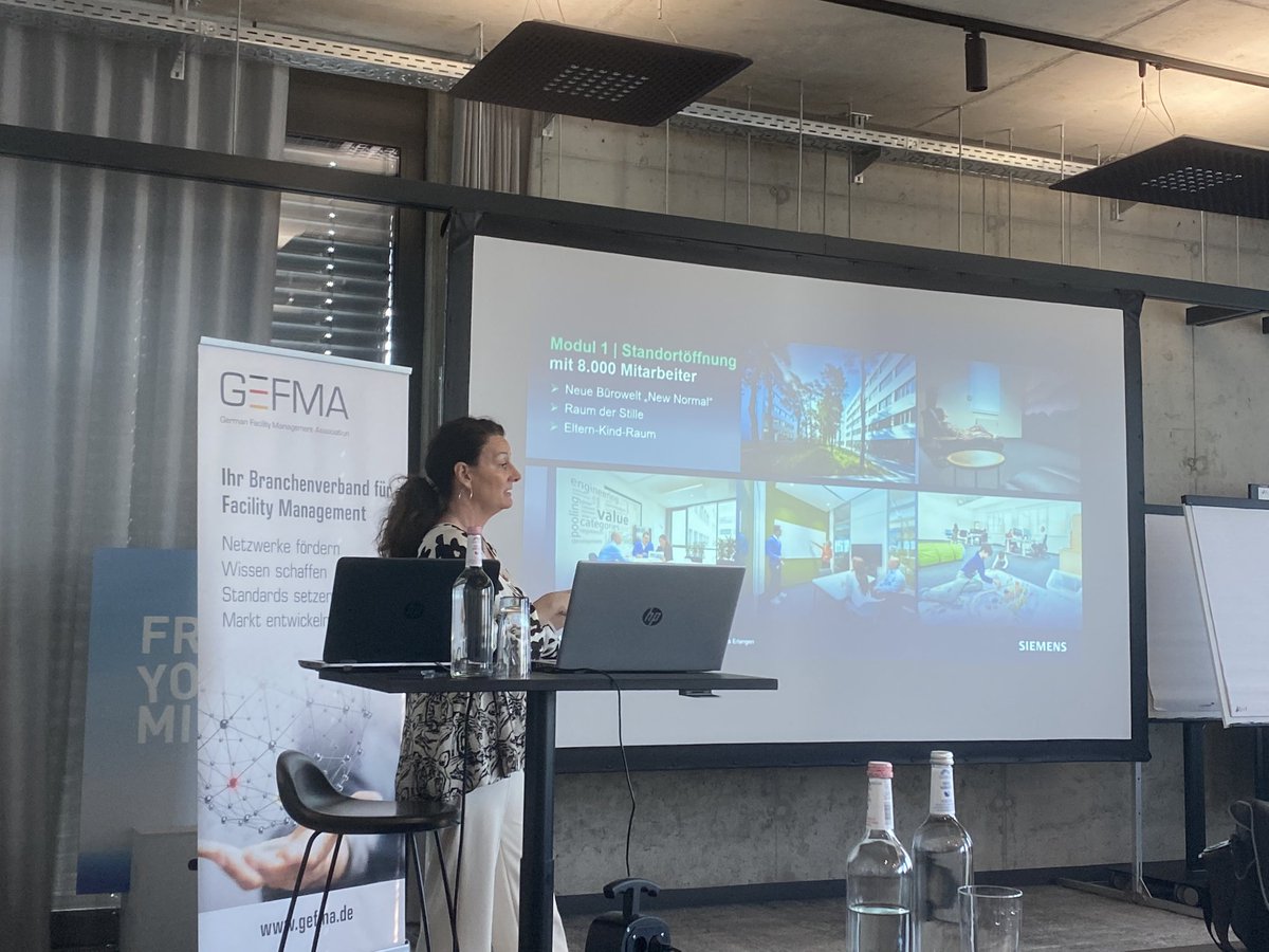 EngelGabrielePR's tweet photo. Über den Dächern von Erlangen, mit tollem Blick auf das neue Siemens Empfangsgebäude im Siemens Campus …
Vortrag über #siemenscampuserlangen bei der GEFMA Lounge https://t.co/gRqmleBdLt