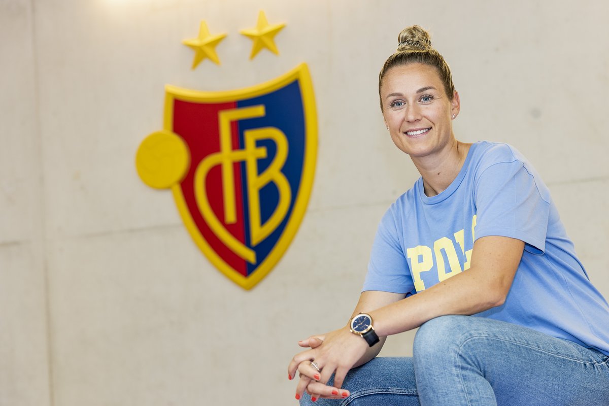cokiesel's tweet photo. Einerseits eine wie Jürgen Klopp - Danique Stein erklärt ihren Rücktritt und was der Enthusiasmus kostet. In die Playoffs der #Women's Super League startet sie mit dem #FCBasel dennoch voller Angriffslust.

#axawomenssuperleague #awsl #FCB #rotblaulive
https://t.co/mfvihs2XTZ https://t.co/KlmMsEHa0H