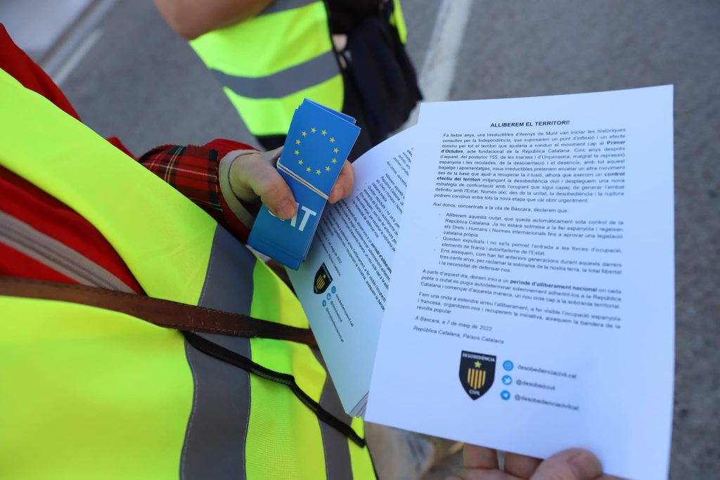 desobedcivil's tweet photo. Tothom a Bàscara 🏃

Bàscara en la temporalitat de 48 hores inicia l'Alliberament del Territori poble a poble , encoratjem a tots els pobles a aixecar-se fins al control total del territori✊️ https://t.co/clJuuvSC2e