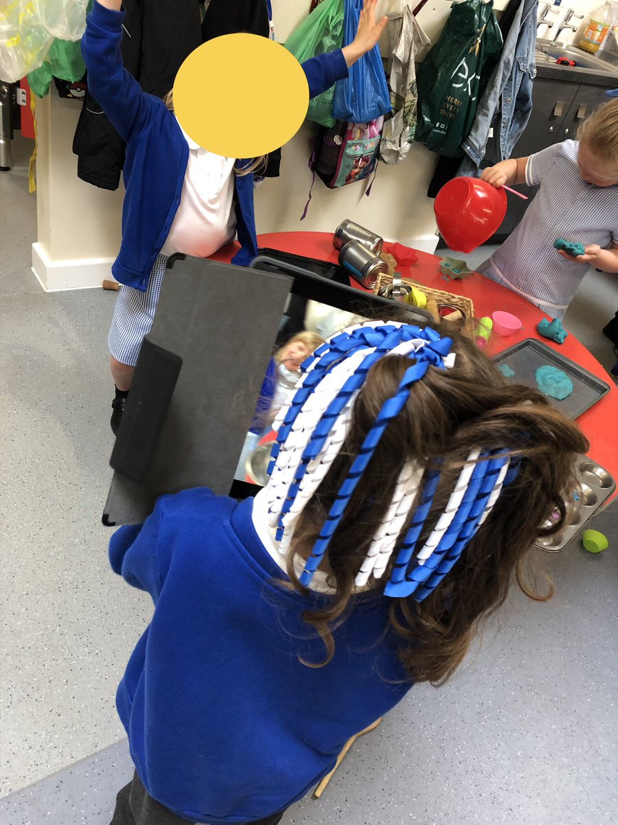 MrsRichmondBHTP's tweet photo. Fab day yesterday using iPads with my reception children. Inspired by  the brilliant cpd I went to on Wednesday. @TransformTrust @terri_marie17 @rfwilliamson15  @MrsWhite1972 https://t.co/C7QWKllYvQ